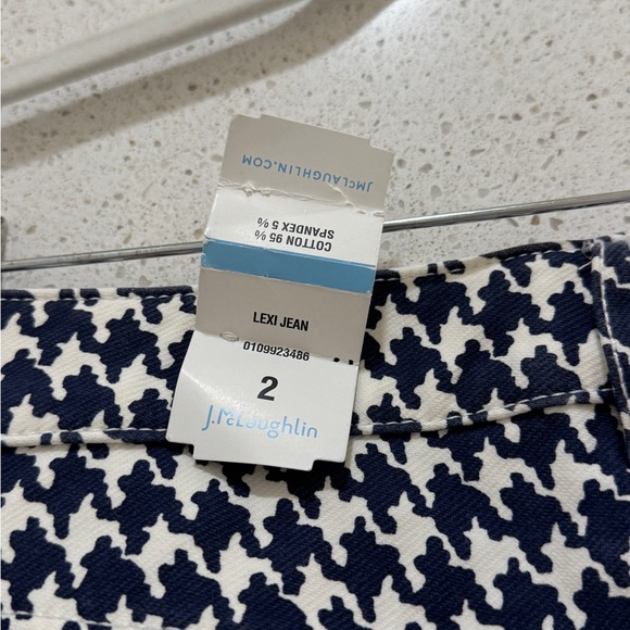 J. McLaughlin LEXI Jean. Navy Herringbone print. Size 2 ❤️ - Picture 2 of 8